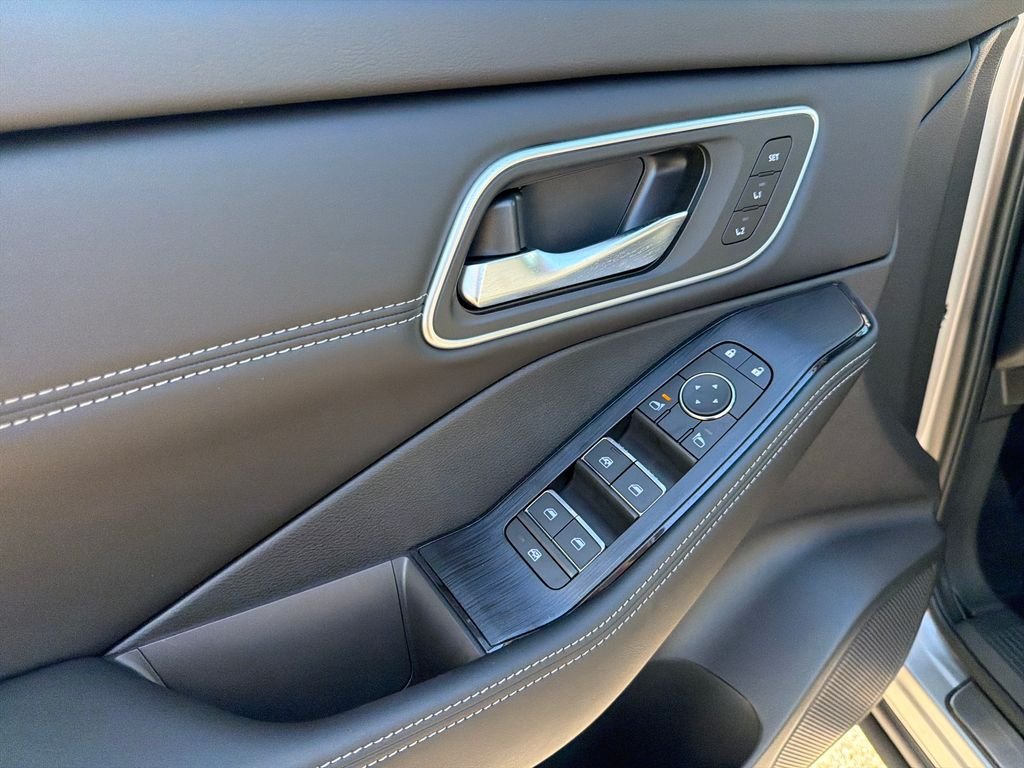 New 2026 Nissan Rogue Platinum 4D Sport Utility