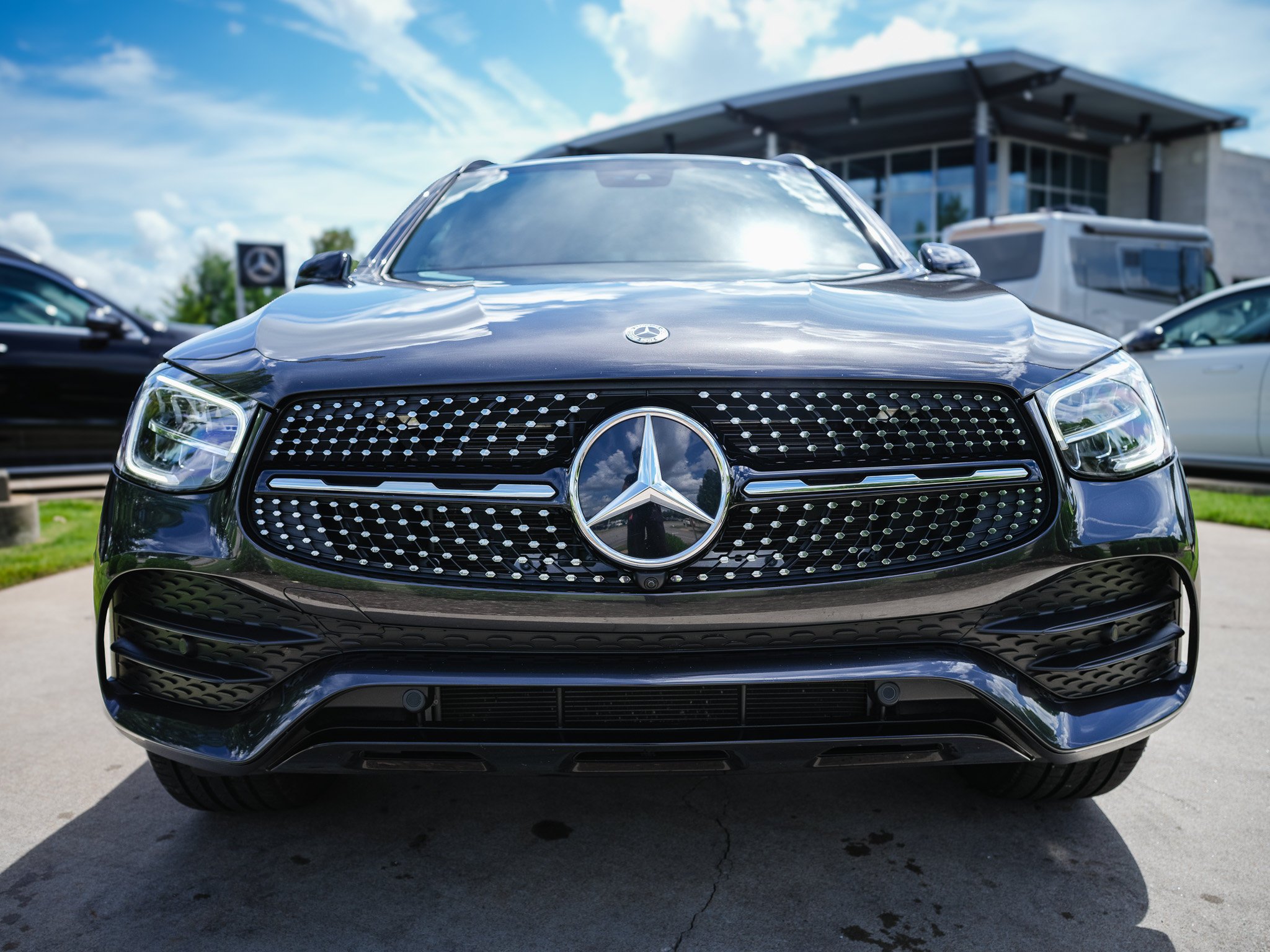 Used 2022 Graphite Gray Metallic Mercedes-Benz GLC 300 image 7