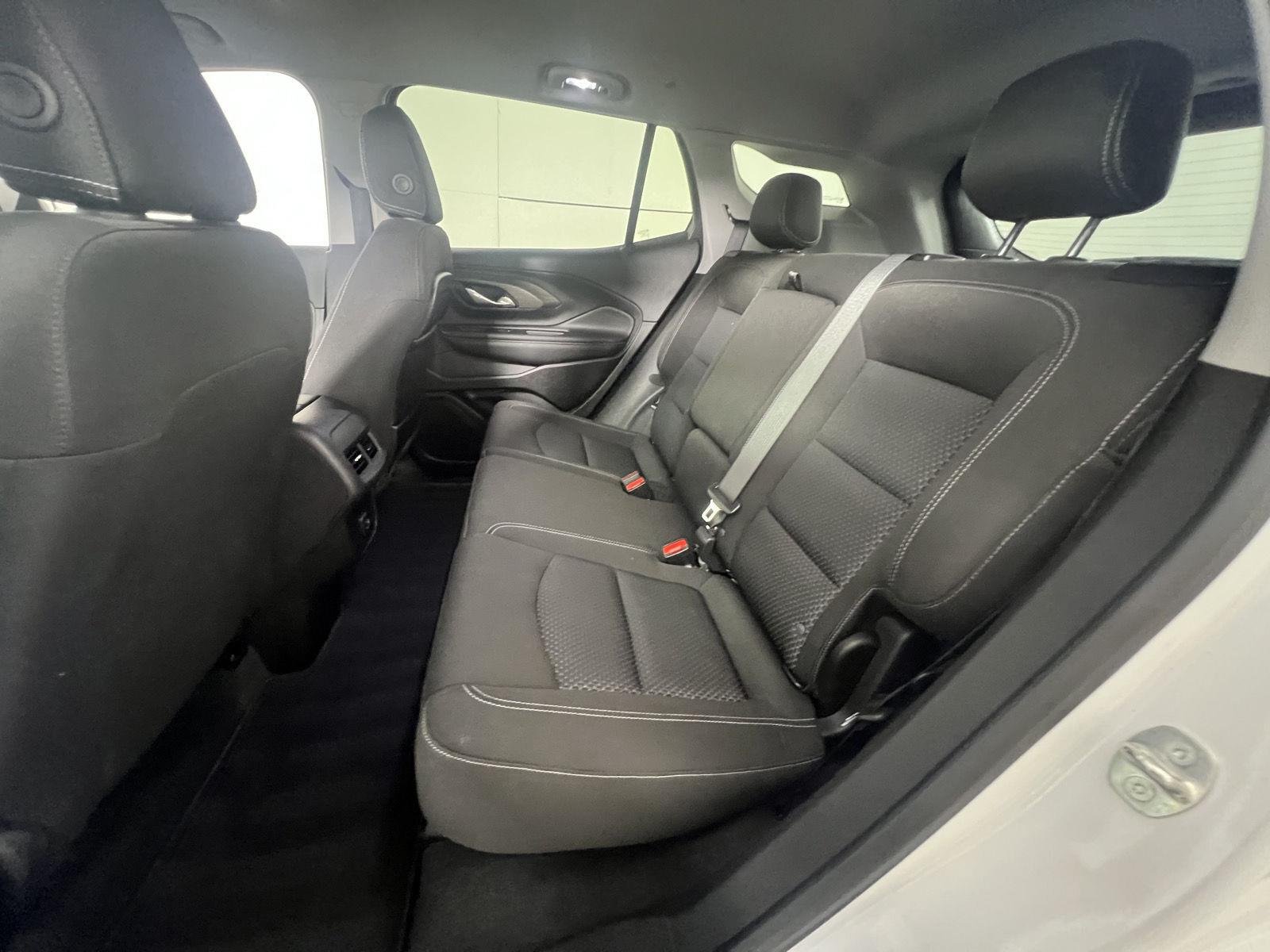 Used 2024 Summit White GMC SLE image 21