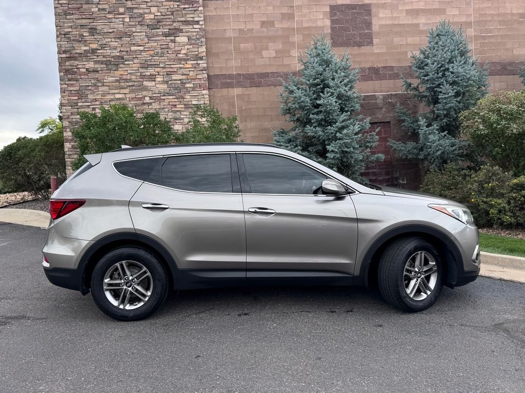 Used 2017 Gray Hyundai 2.4 Base image 4