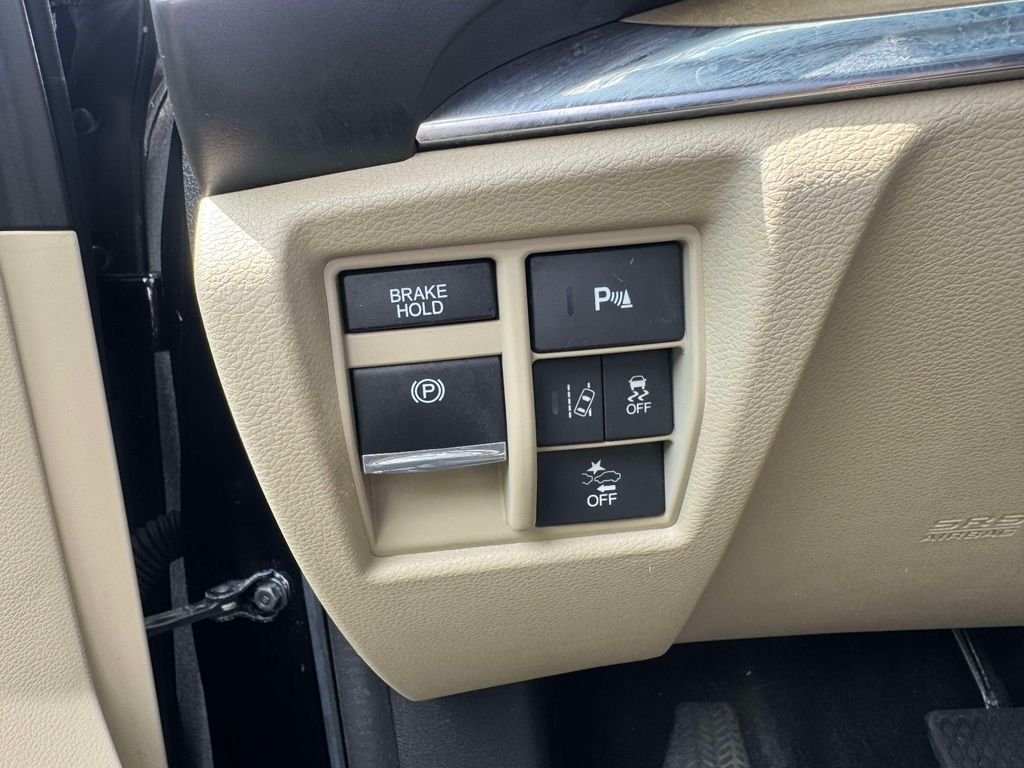 Used 2019 Black Acura 3.5L Technology Package image 14