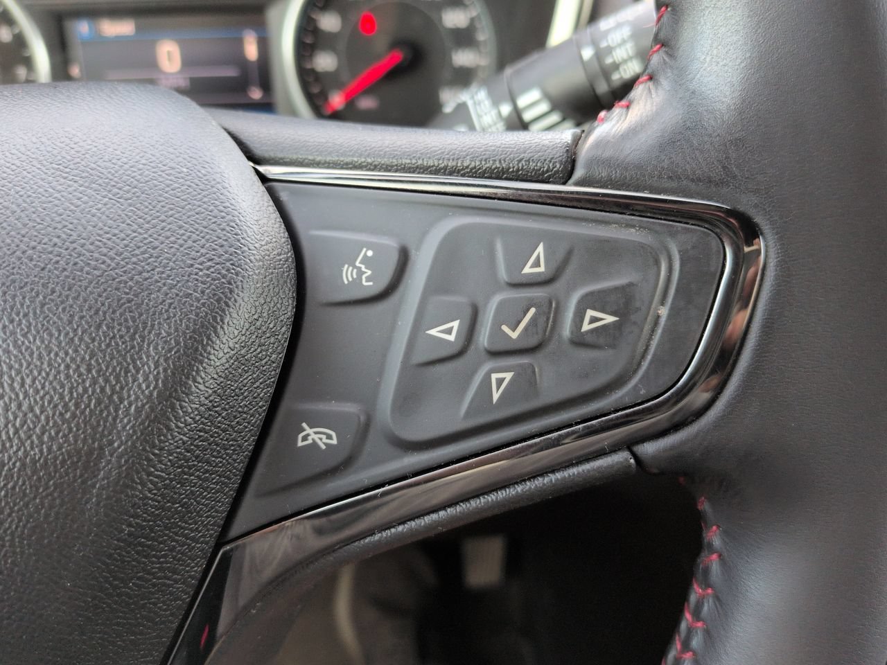 Used 2022 Iron Gray Metallic Chevrolet RS image 25