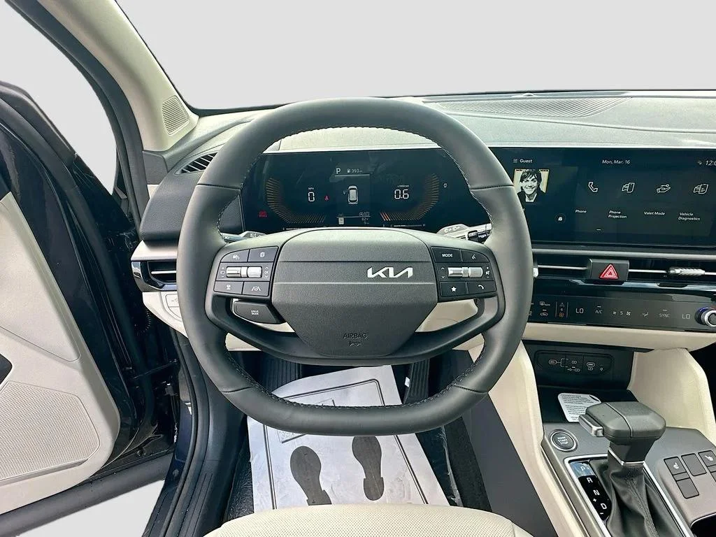 2026 Kia Sportage EX - Photo 11
