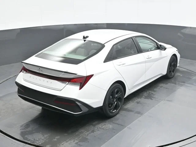 New 2026 White Hyundai SEL Sport image 17