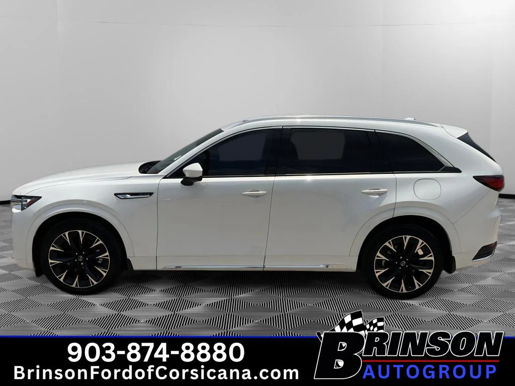 Used 2025 Rhodium White Premium Mazda S Premium Package image 4