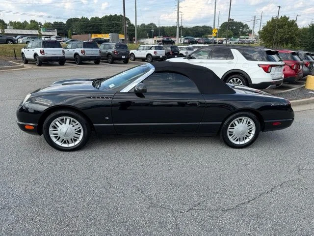 Used 2003 Black Ford Base image 5