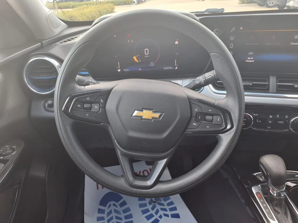 Used 2025 Gray Chevrolet LT image 26