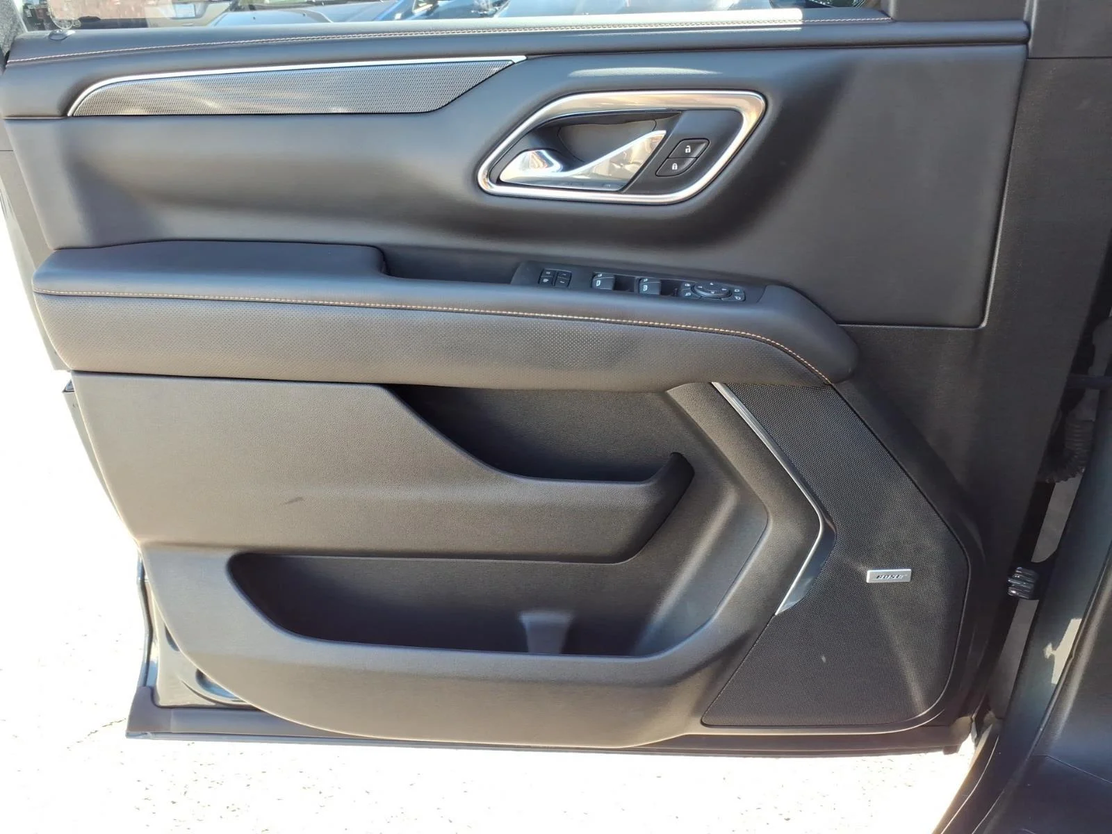 Used 2021 Dark Sky Metallic GMC AT4 image 30