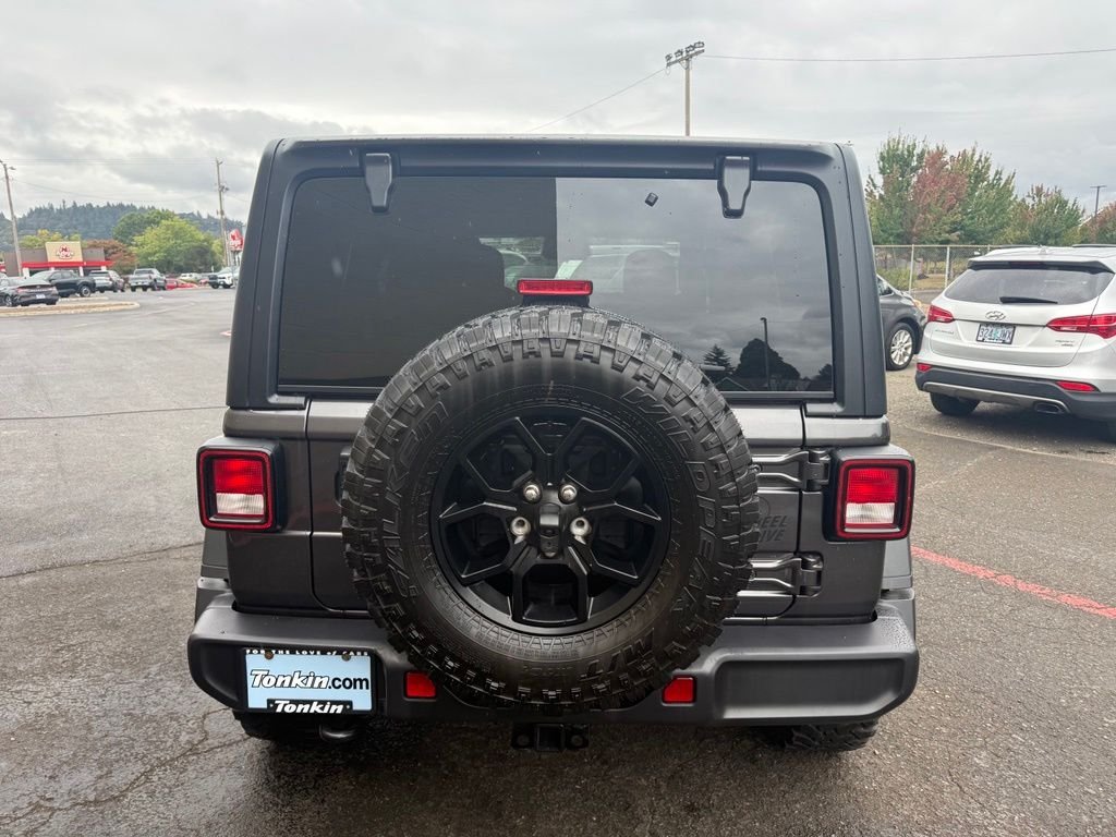 Used 2025 Granite Crystal Metallic Clearcoat Jeep Willys image 6
