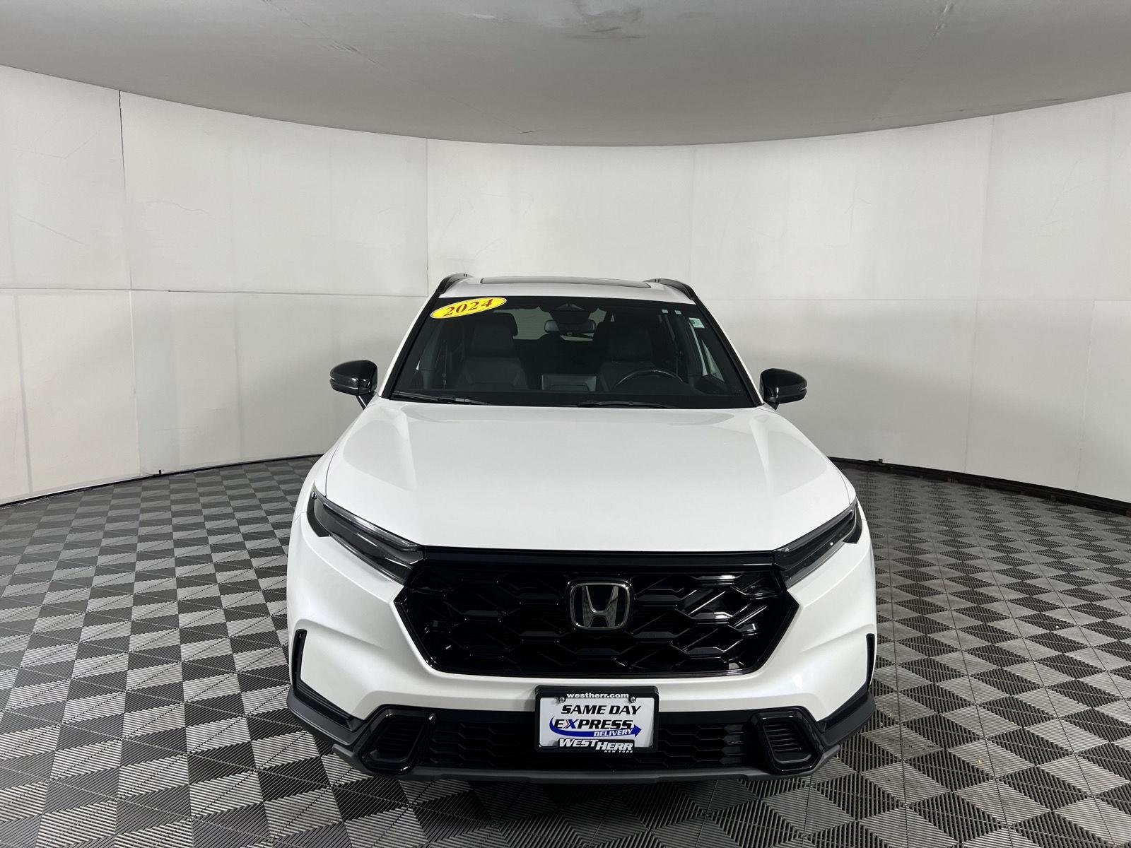 Used 2024 Platinum White Pearl Honda Sport image 4