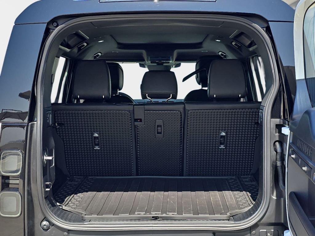 New 2026 Fuji White Land Rover S image 12