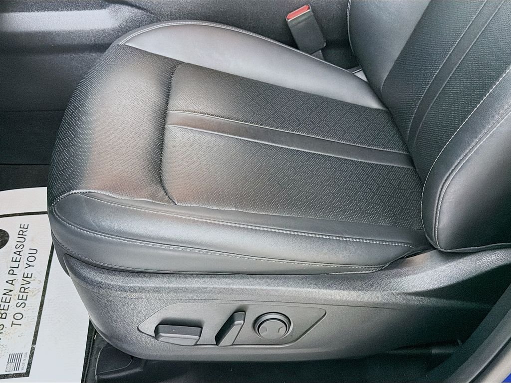 Used 2022 Sapphire Blue Kia S image 19