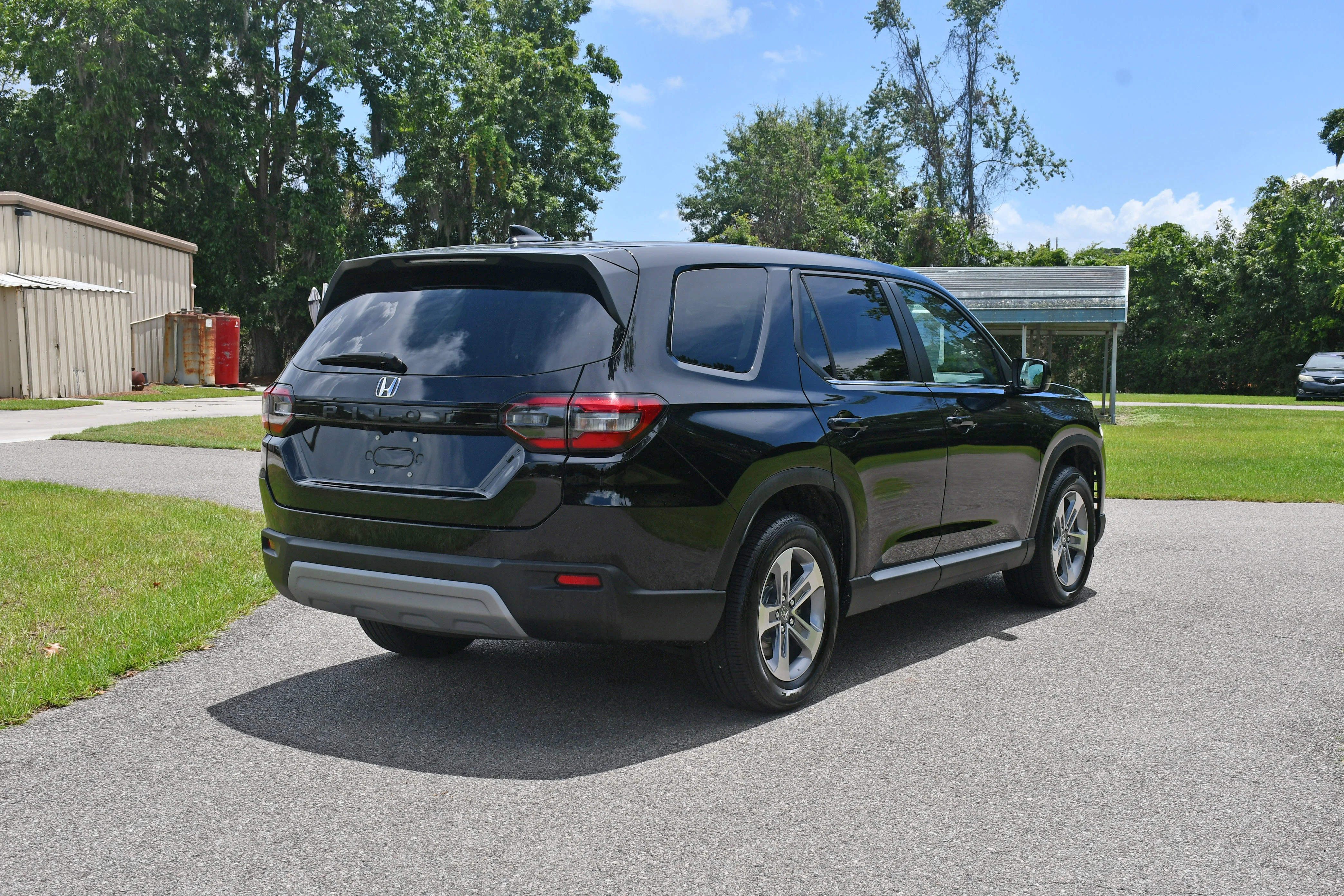 2025 Honda Pilot EX-L - Photo 26