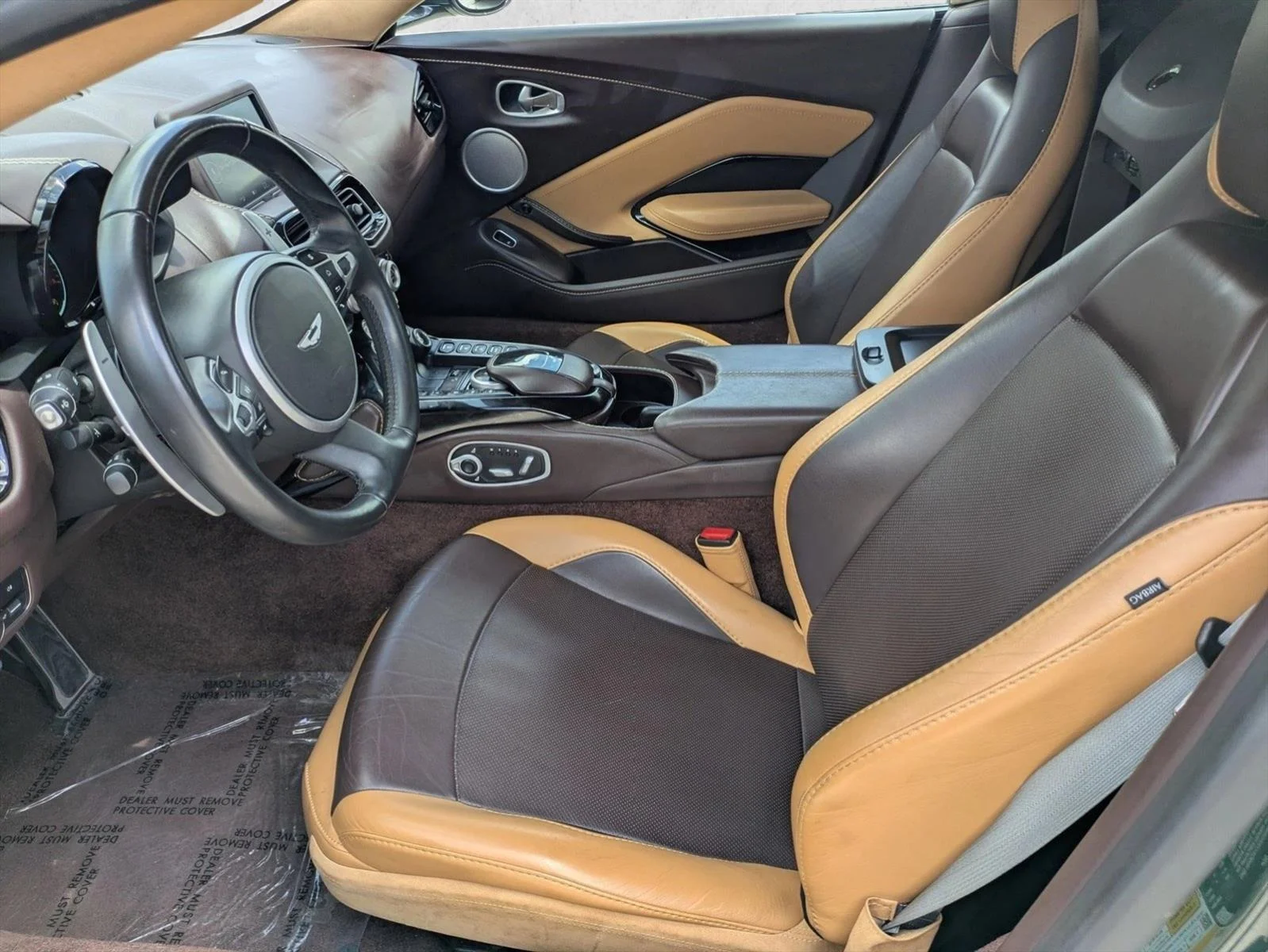 Used 2021  Aston Martin  image 16