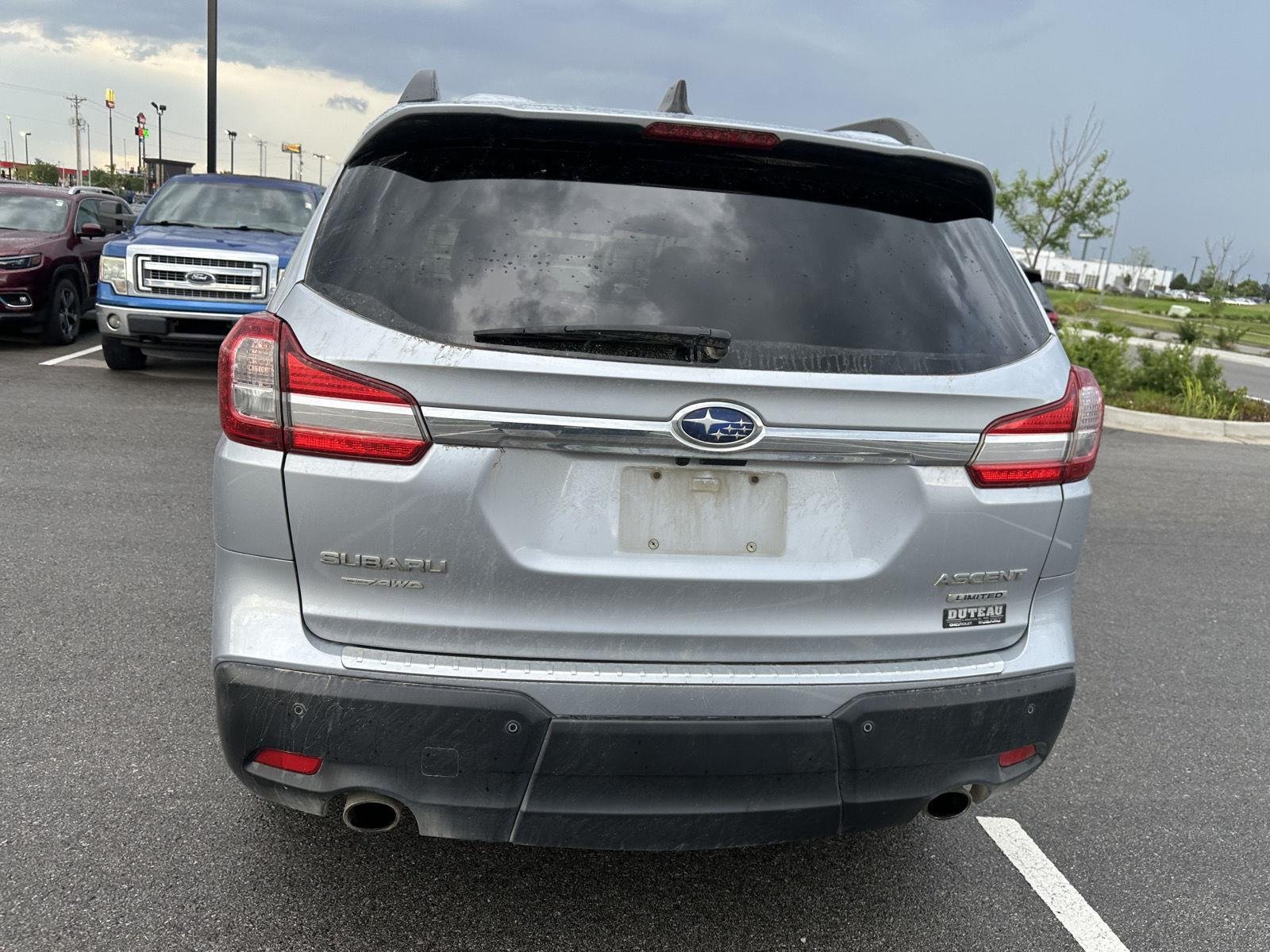 Used 2019 Ice Silver Metallic Subaru Limited image 3