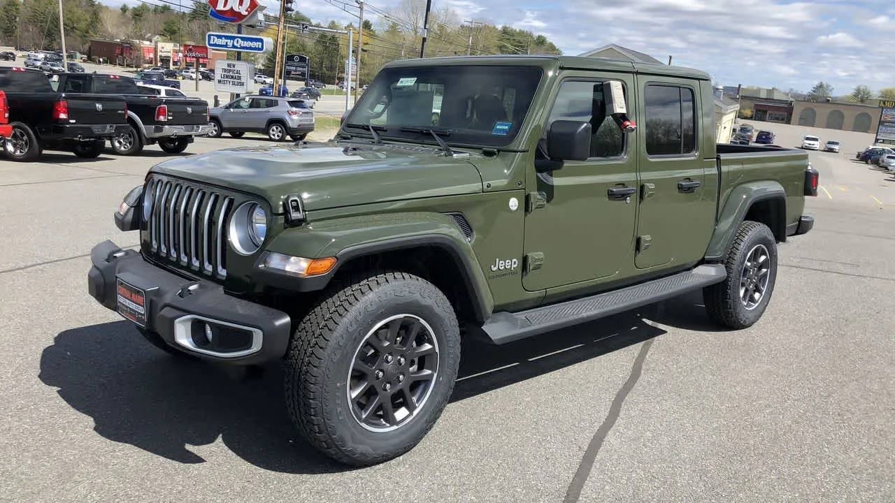 2021 Jeep Gladiator Overland's photo