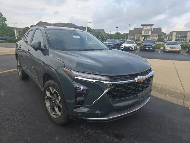 2025 Chevrolet Trax LT's photo