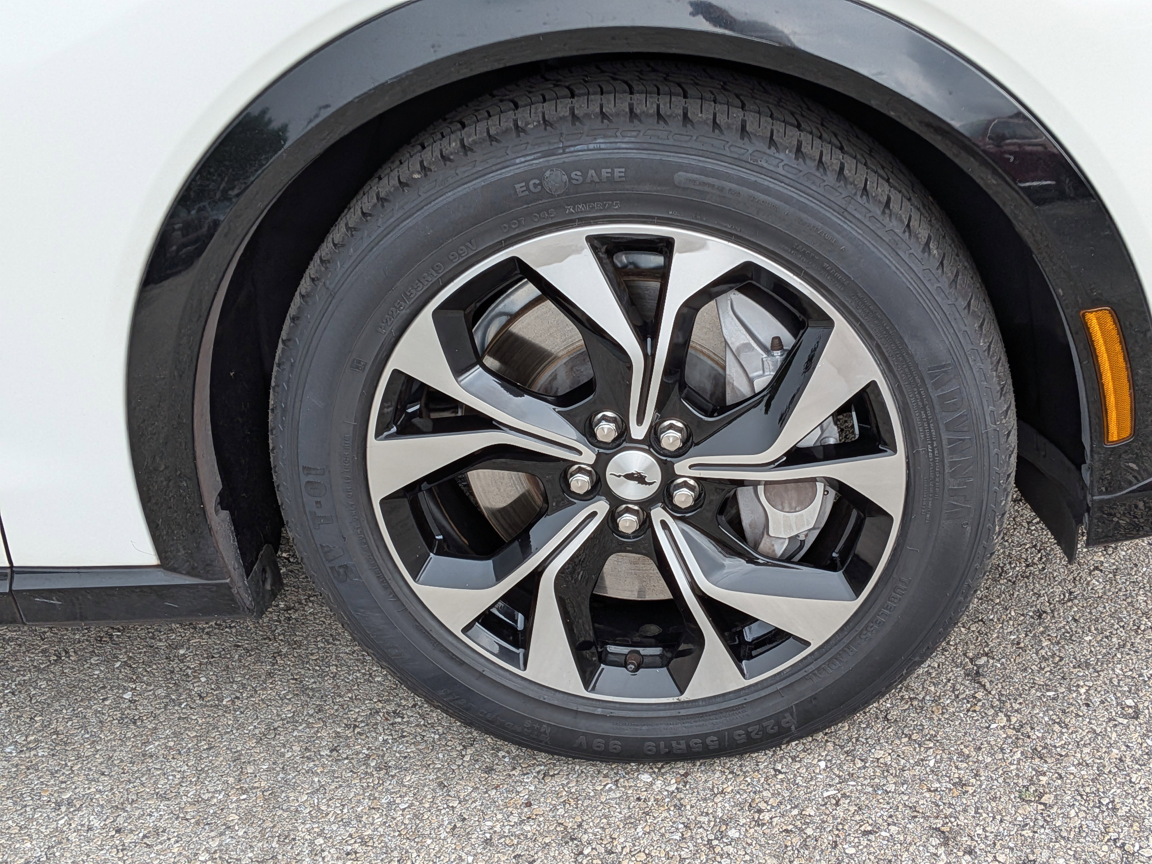 2022 Ford Mustang Mach-E Premium RWD - Photo 11