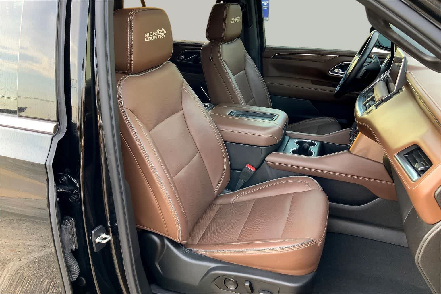 Used 2021 Black Chevrolet High Country image 9