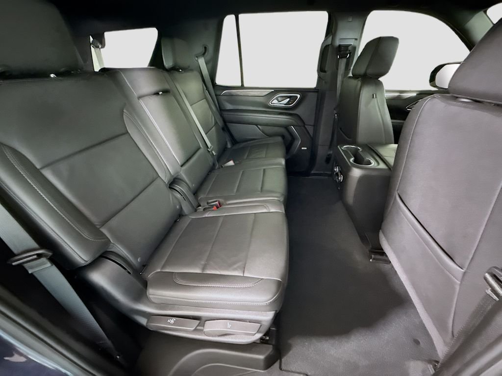 Used 2024 Gray Chevrolet Z71 image 28
