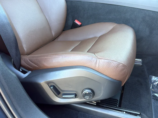 Used 2018 Blue Volvo T5 Momentum image 22
