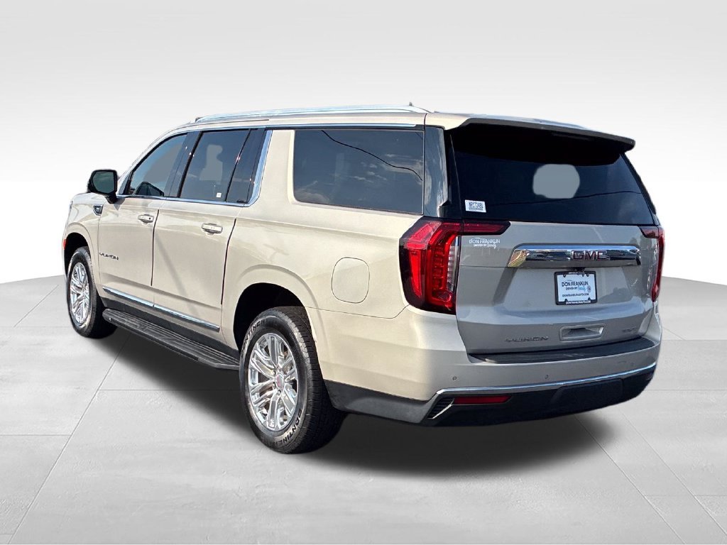 Used 2022 Beige GMC SLT image 3