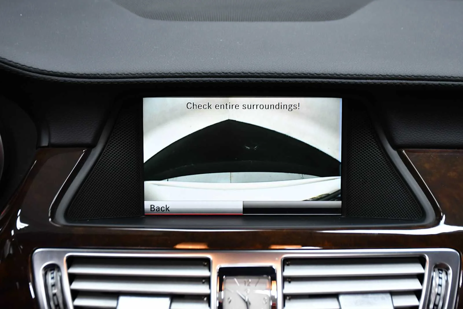 Used 2013 Diamond White Metallic Mercedes-Benz CLS 550 image 19