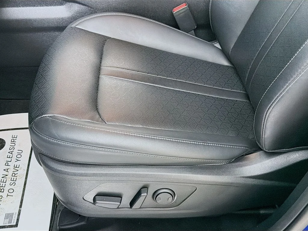 Used 2022 Sapphire Blue Kia S image 19