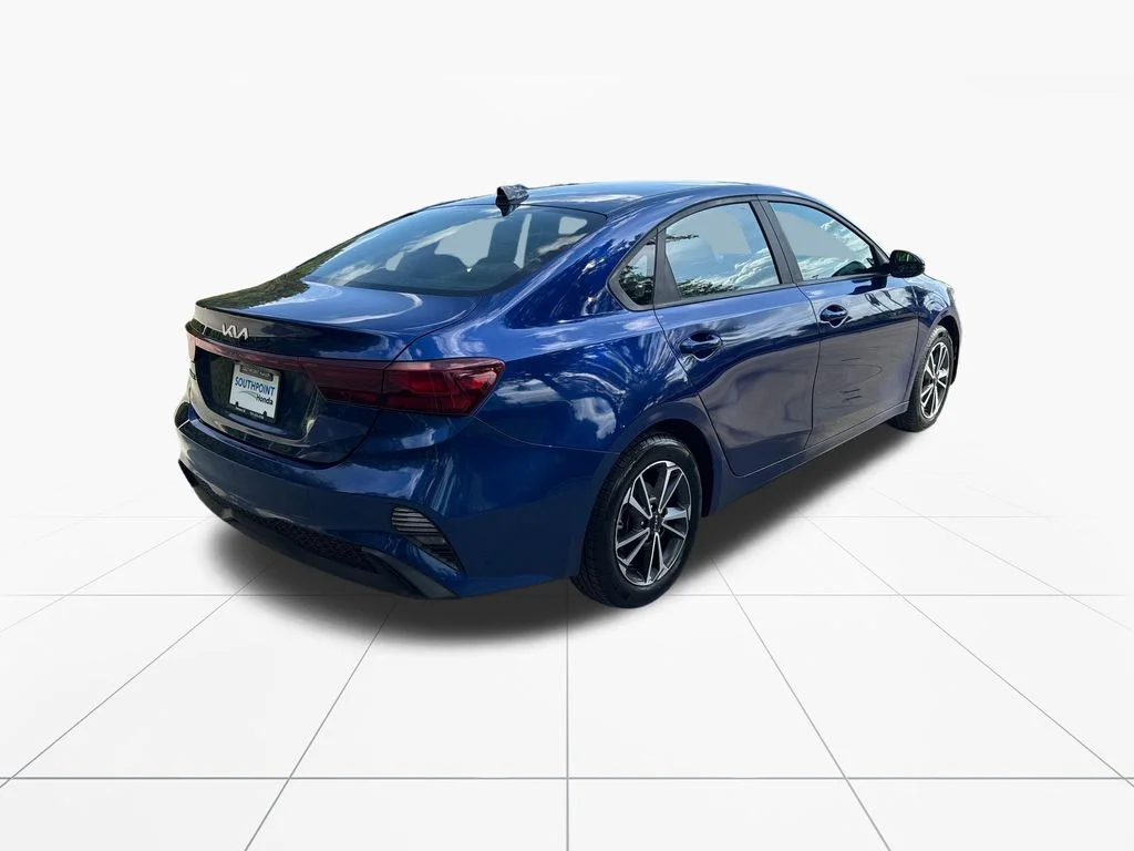 Used 2023 Deep Sea Blue Kia LXS image 8