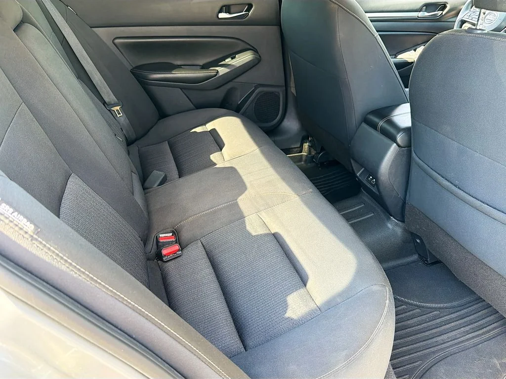 2022 Nissan Altima SV - Photo 17