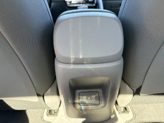 Used 2026 White Hyundai SEL Sport image 34