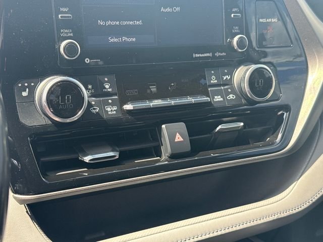 Used 2021 Black Toyota XLE image 19