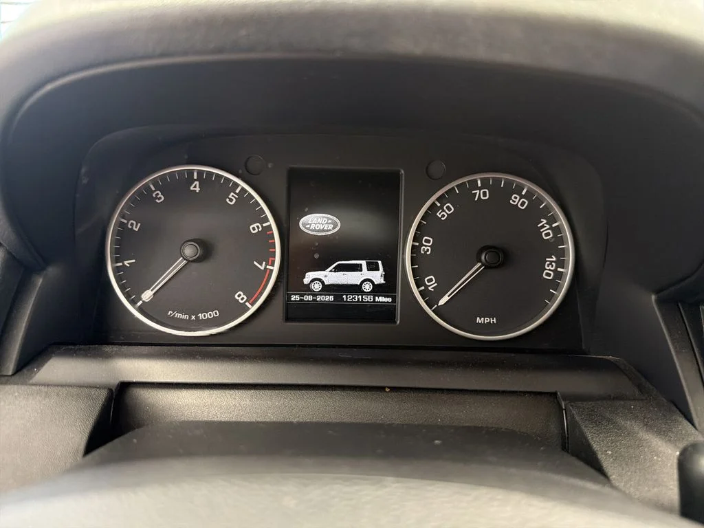 Used 2015 Black Land Rover Base image 19