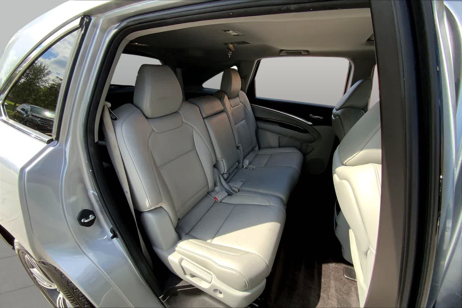 Used 2018 Lunar Silver Metallic Acura  image 20