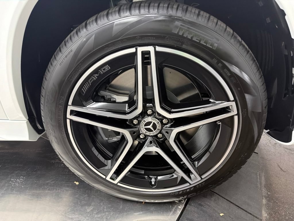 New 2027 Polar White Mercedes-Benz GLS 450 image 89
