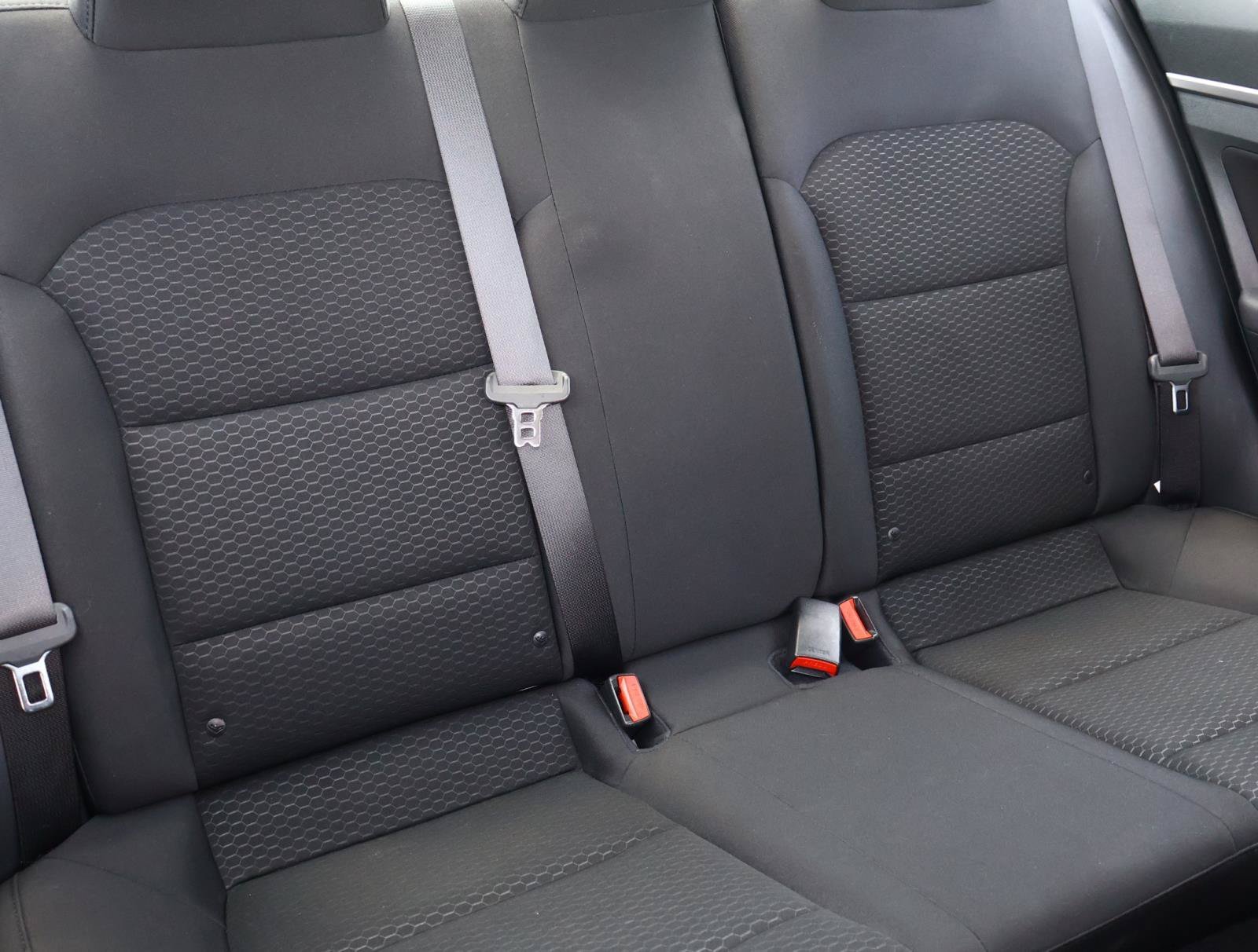 Used 2019 Quartz White Pearl Hyundai Value Edition image 18