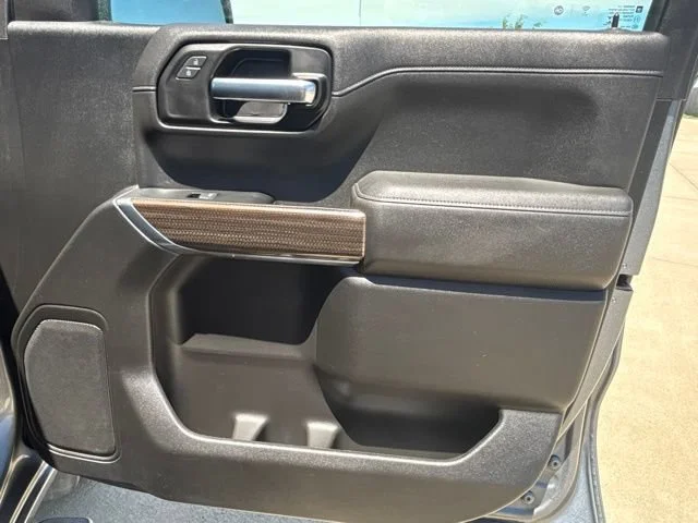 Used 2021 SATIN STEEL METALLIC Chevrolet LT image 30