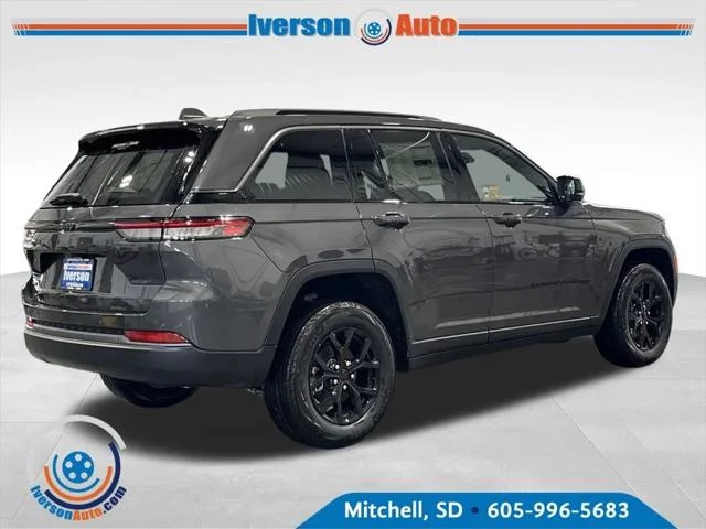 2026 Jeep Grand Cherokee Laredo - Photo 8