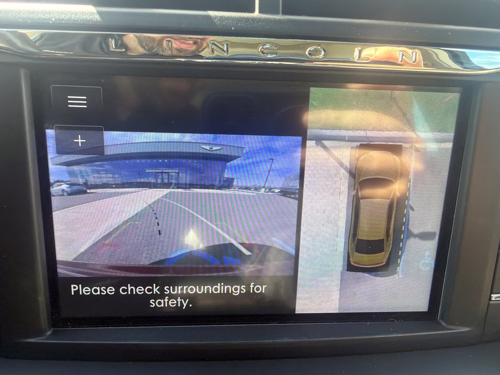 Used 2019 Red Lincoln Reserve image 14