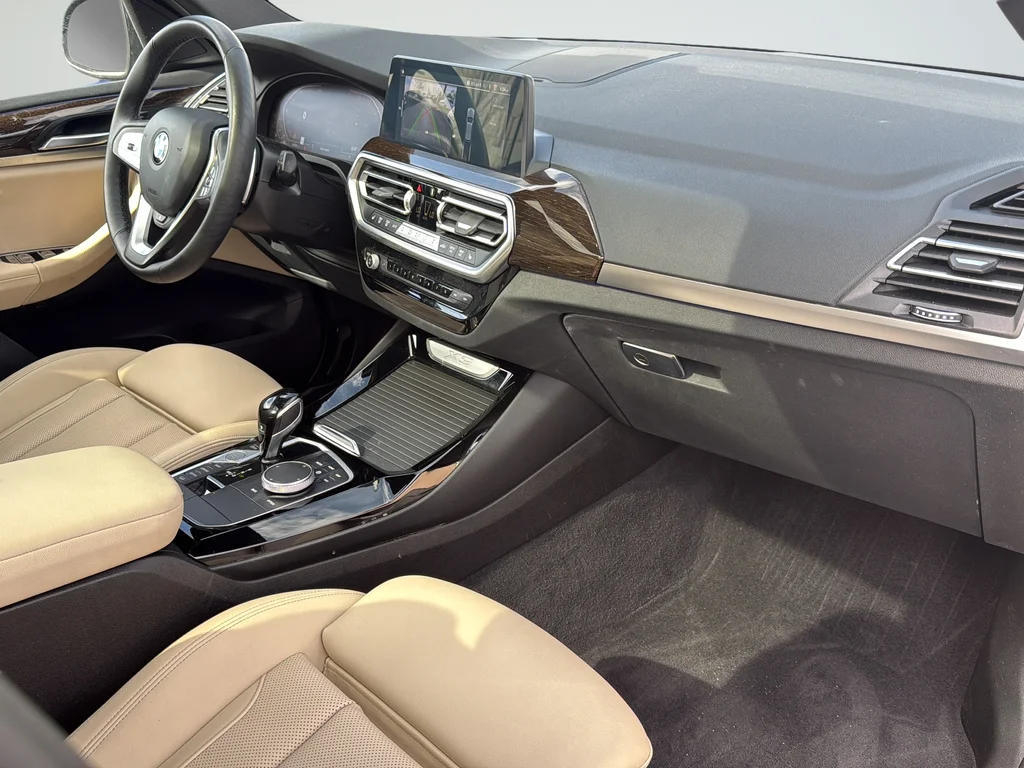 Used 2023 Gray BMW xDrive30i image 19