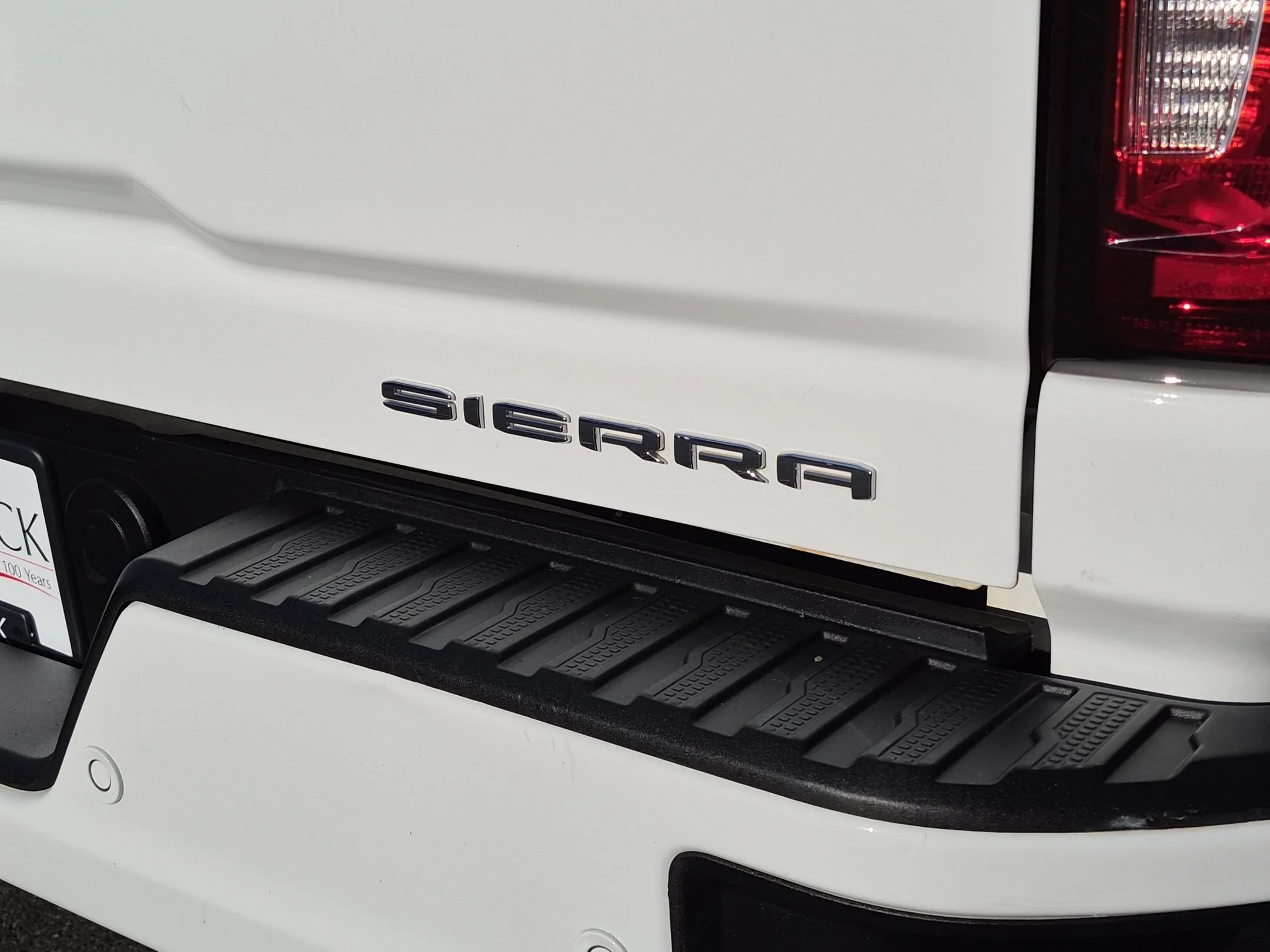 Used 2023 Summit White GMC Denali image 32