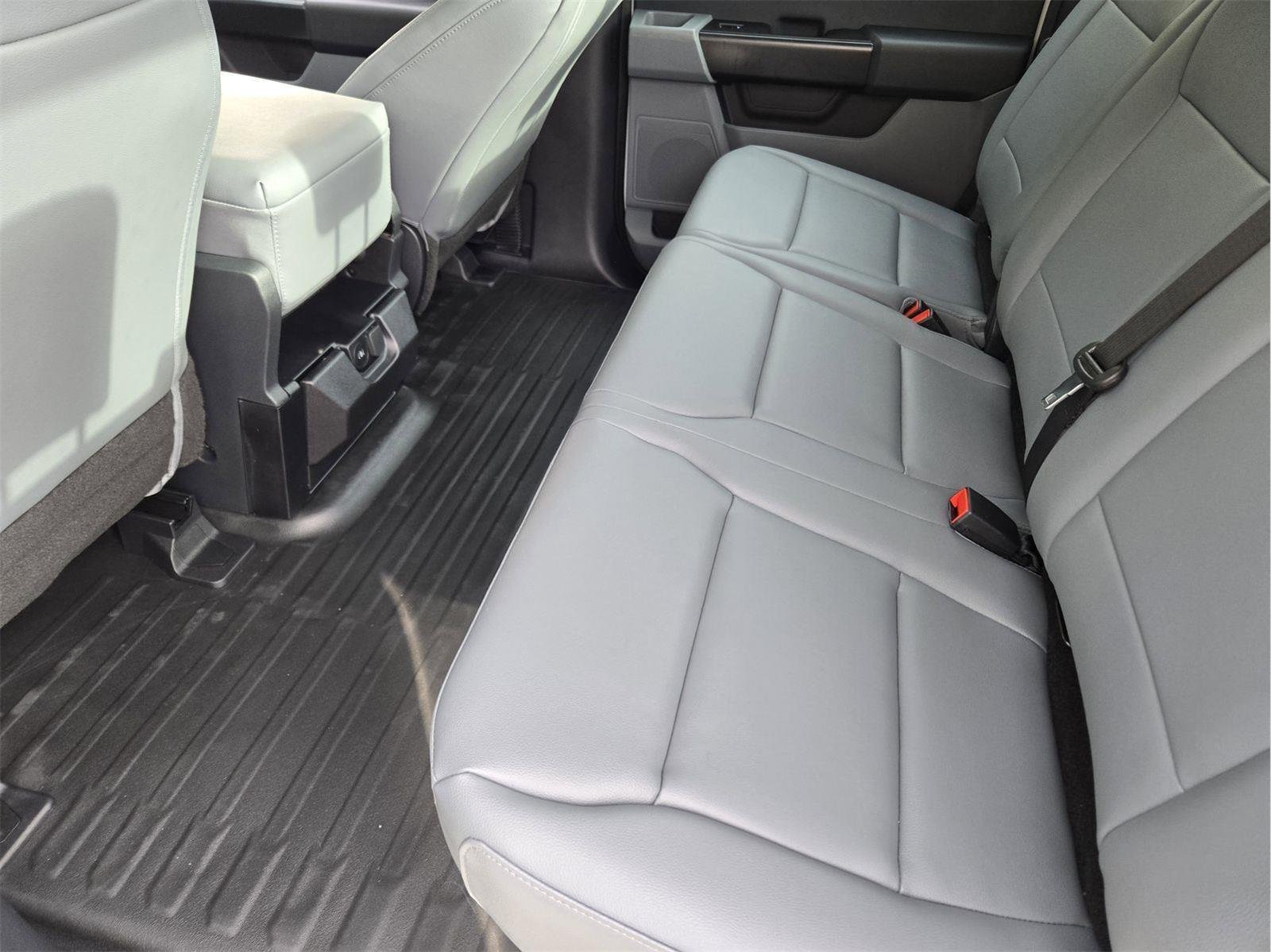 New 2026 Oxford White Ford XL image 18