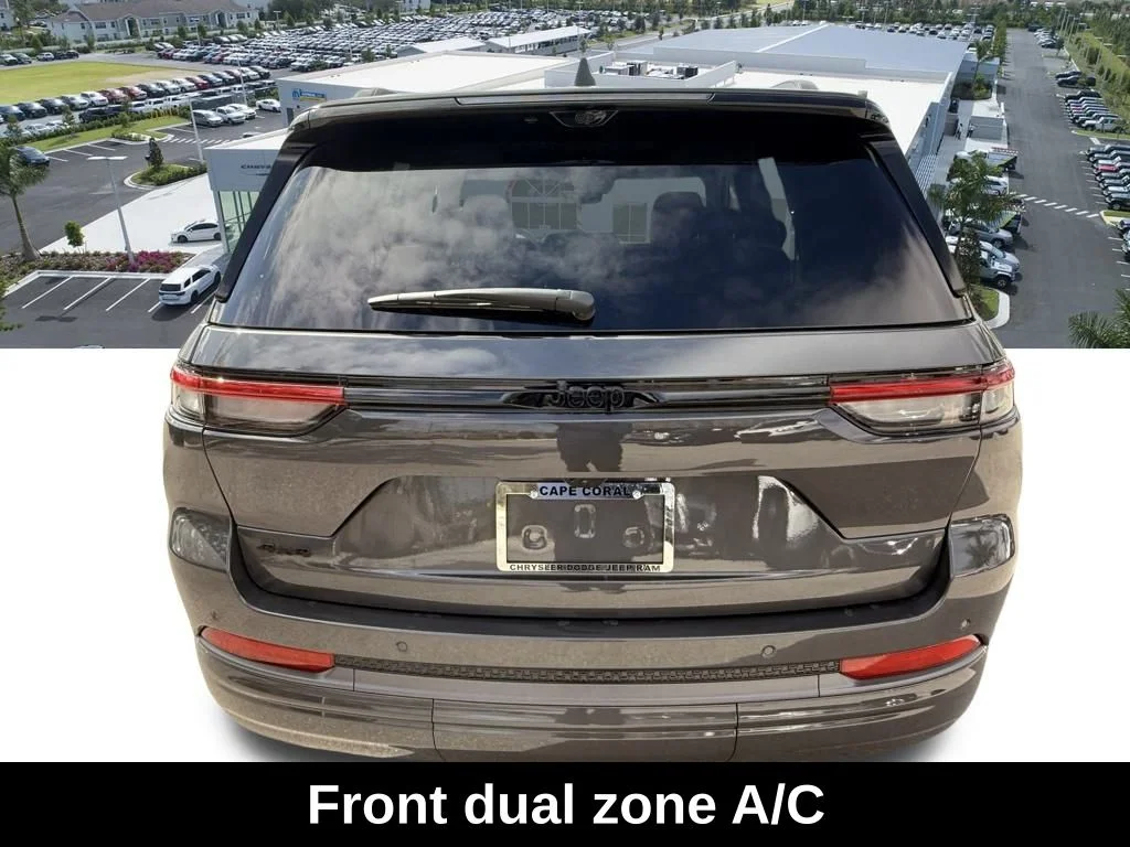 New 2026 Baltic Gray Metallic Clear-Coat Exterior Paint Jeep Limited Reserve image 5