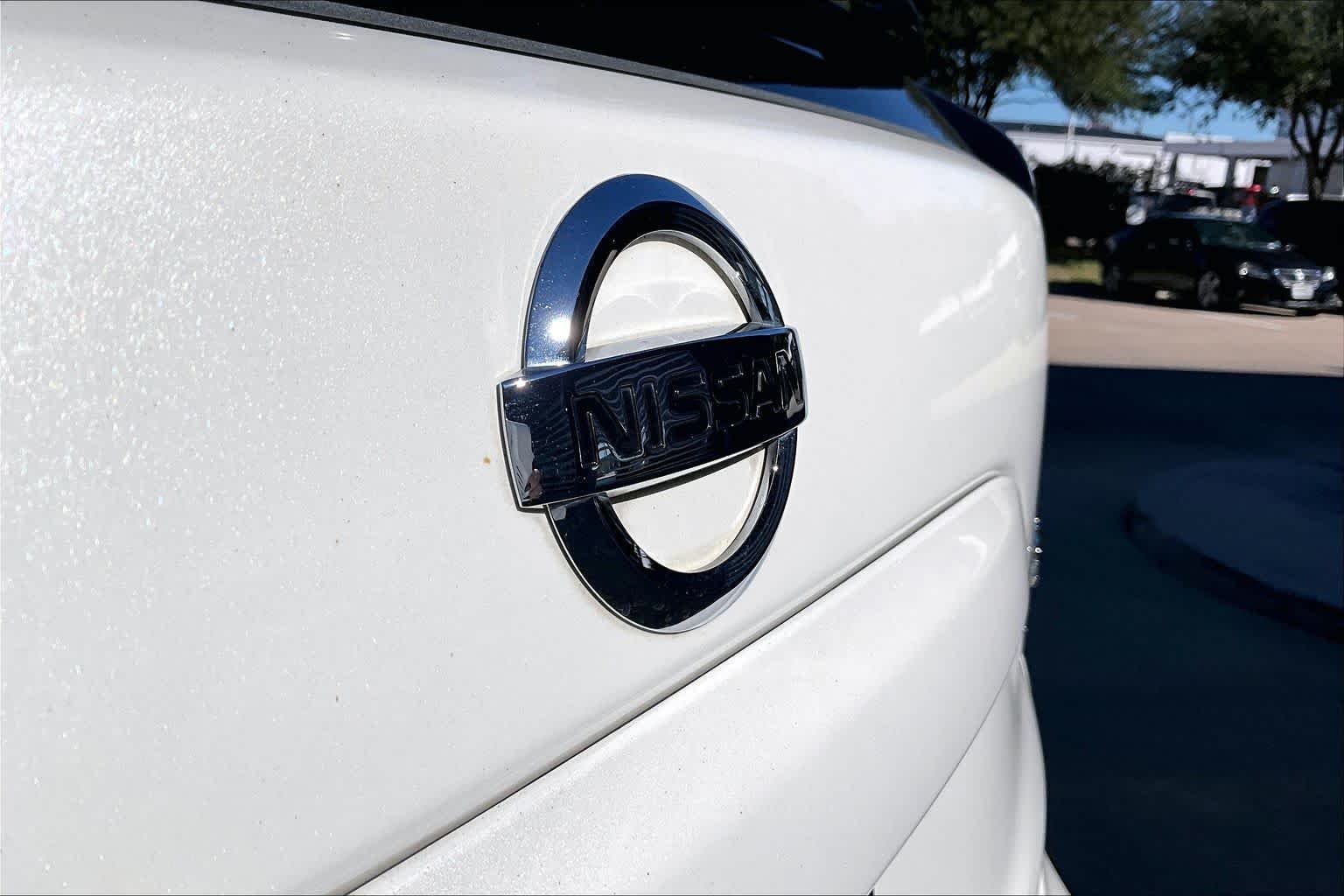 Used 2021 Pearl White Tricoat Nissan SV image 31