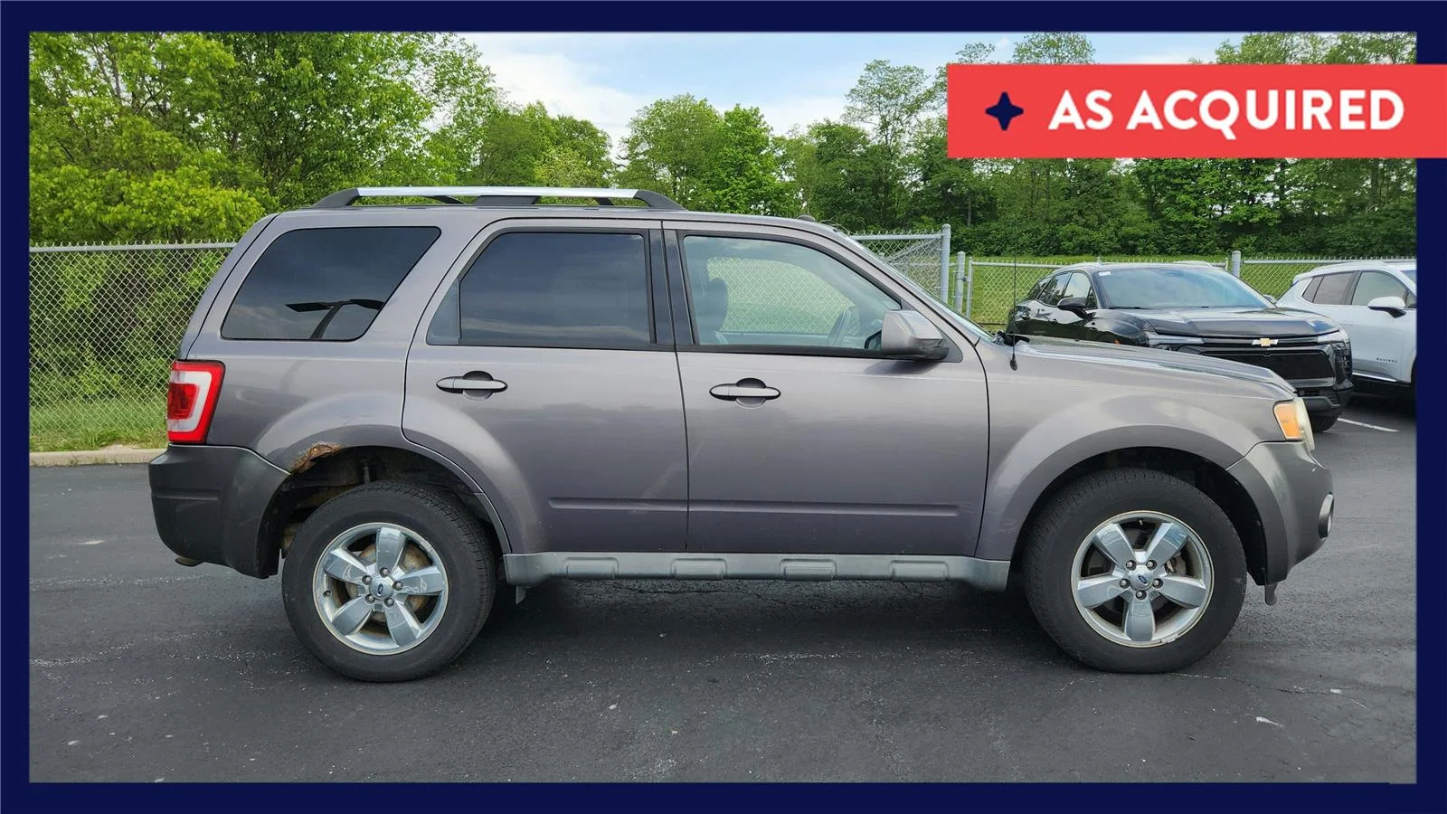2010 Ford Escape Limited 4WD's photo