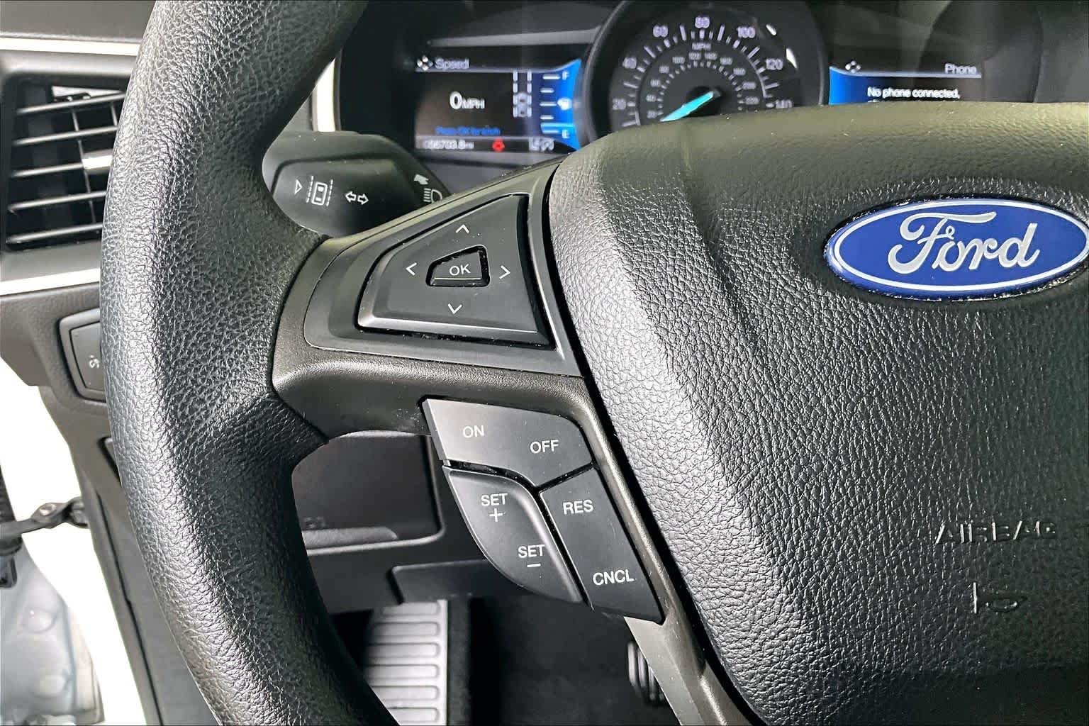 Used 2021 Oxford White Ford SE image 22