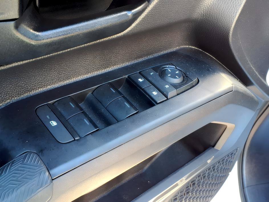 Used 2025 Ice Cap Toyota SR5 image 16