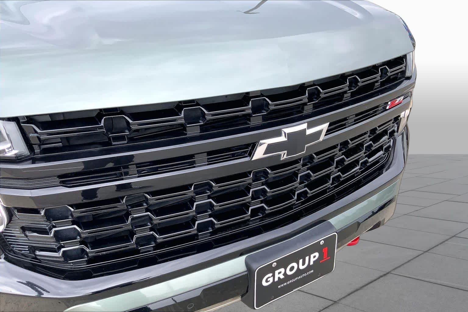 Used 2023 Silver Sage Metallic Chevrolet Z71 image 30