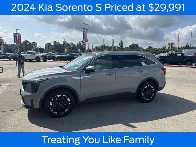 2024 Kia Sorento S AT's photo