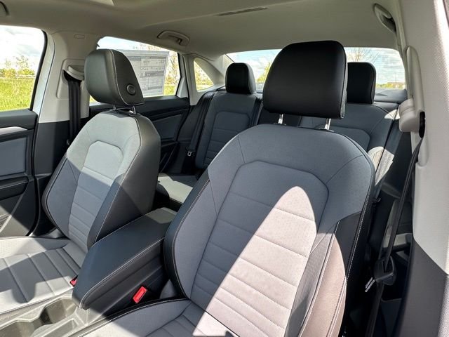 New 2026 Opal White Pearl Volkswagen 1.5T SE image 26